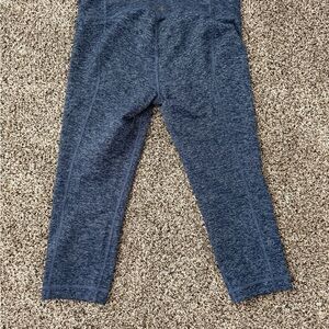 Under Armour Capri Navy Heather Leggings Size Medium